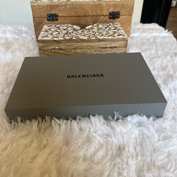 COPY - NWT Balenciaga Everyday Continental Black Leather Logo Wallet w Gold Cha… - Picture 11 of 12
